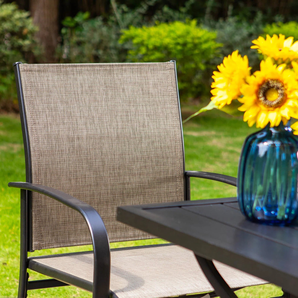 Vicllax 11 Pcs Outdoor Dining Set with 60“ Round Metal Table and Stackable Sling Chair