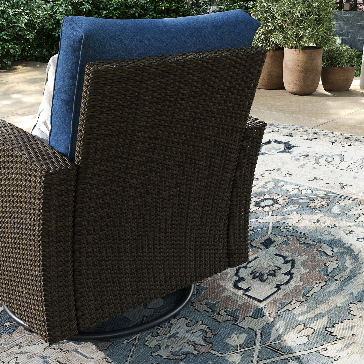 Vicllax Patio Sofa, Wicker Swivel Sofa Chairs, Rattan Sun-Drenched Lounge Seating
