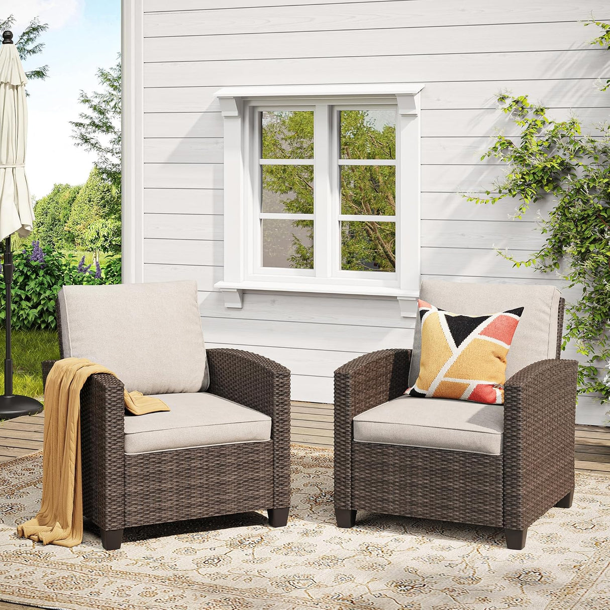 Vicllax Patio Furniture Set, Wicker Outdoor Conversation Set with Cushioned Sofa Chairs and Ottomans