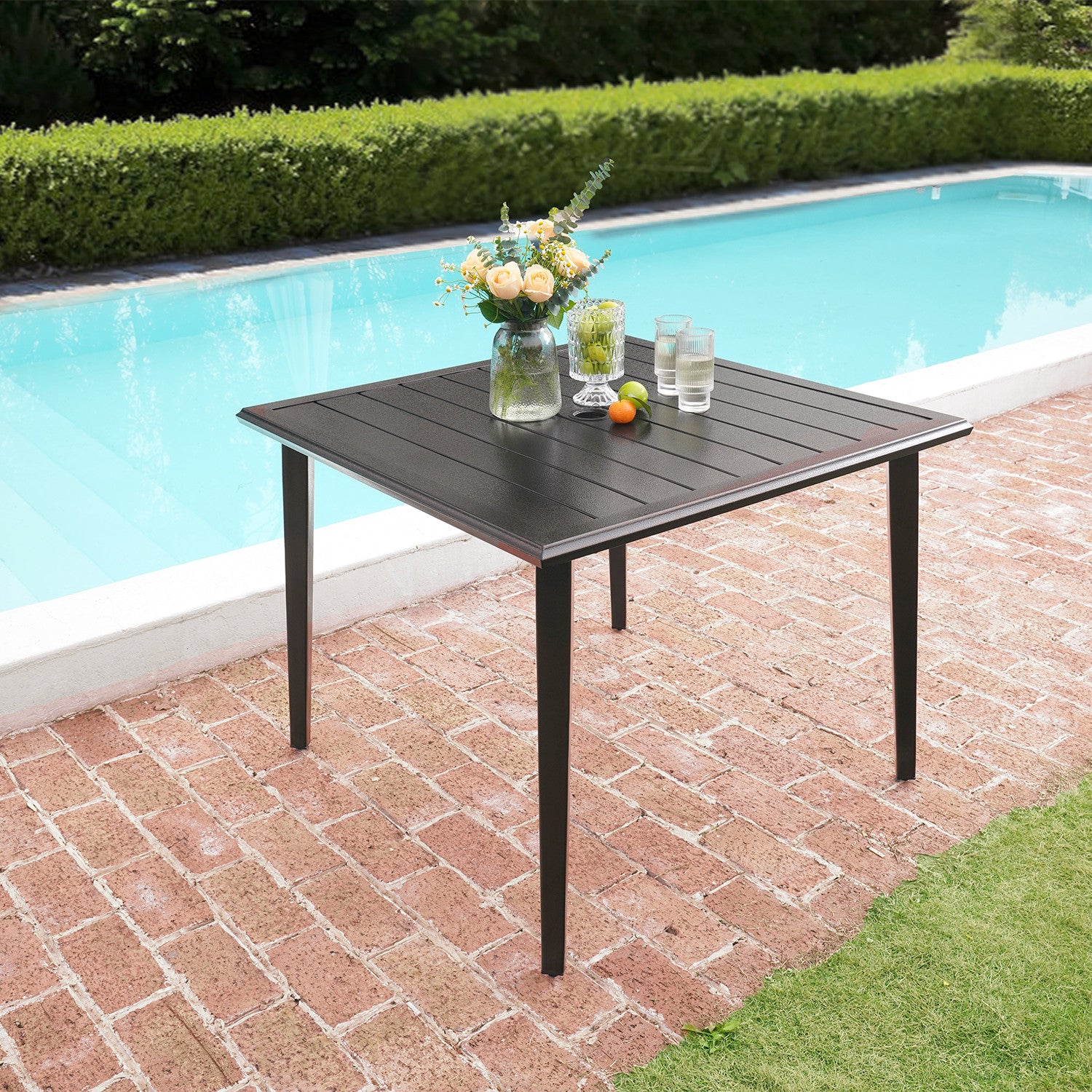 VICLLAX outdoor dining table