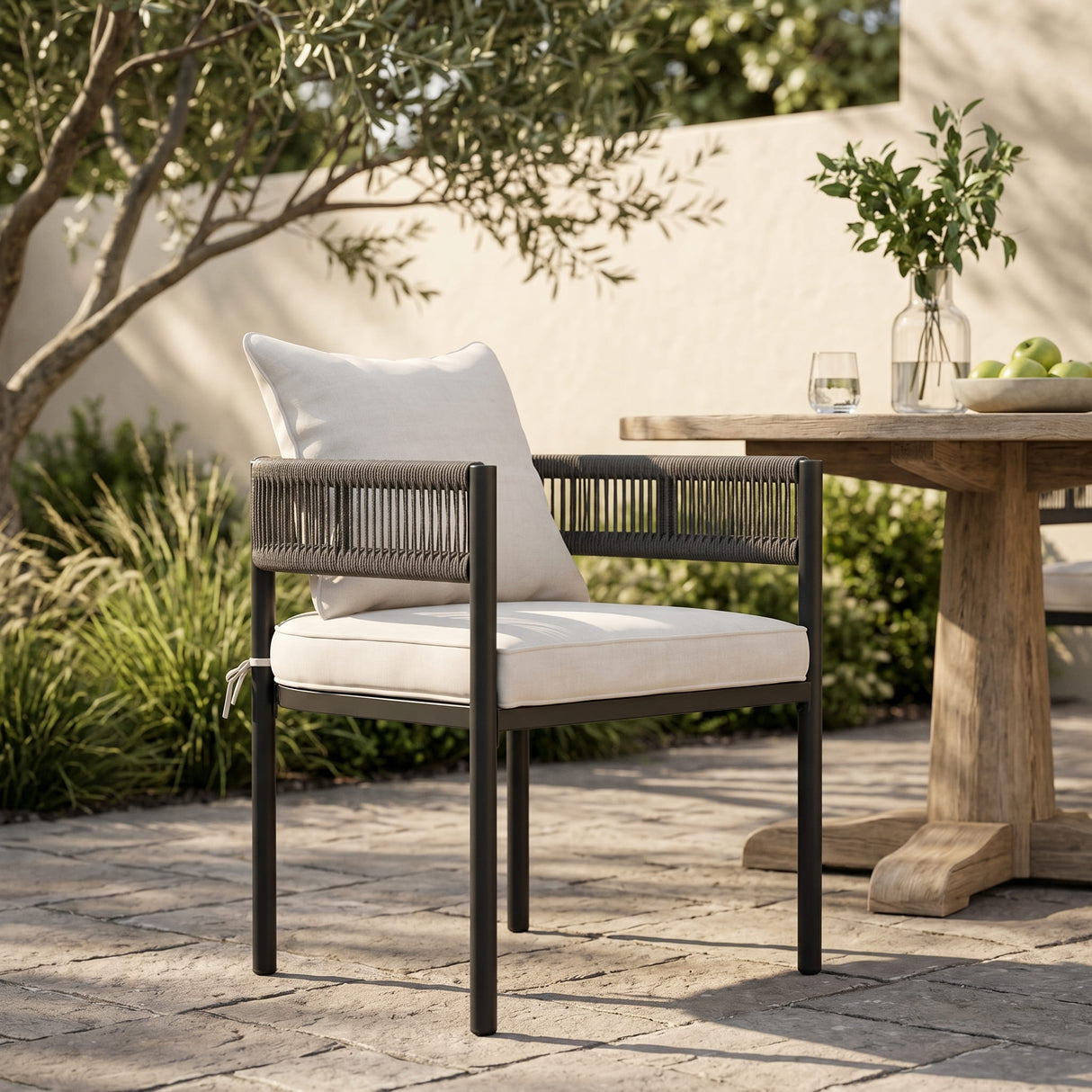 Vicllax Aria Low-back Outdoor Dining Armchair
