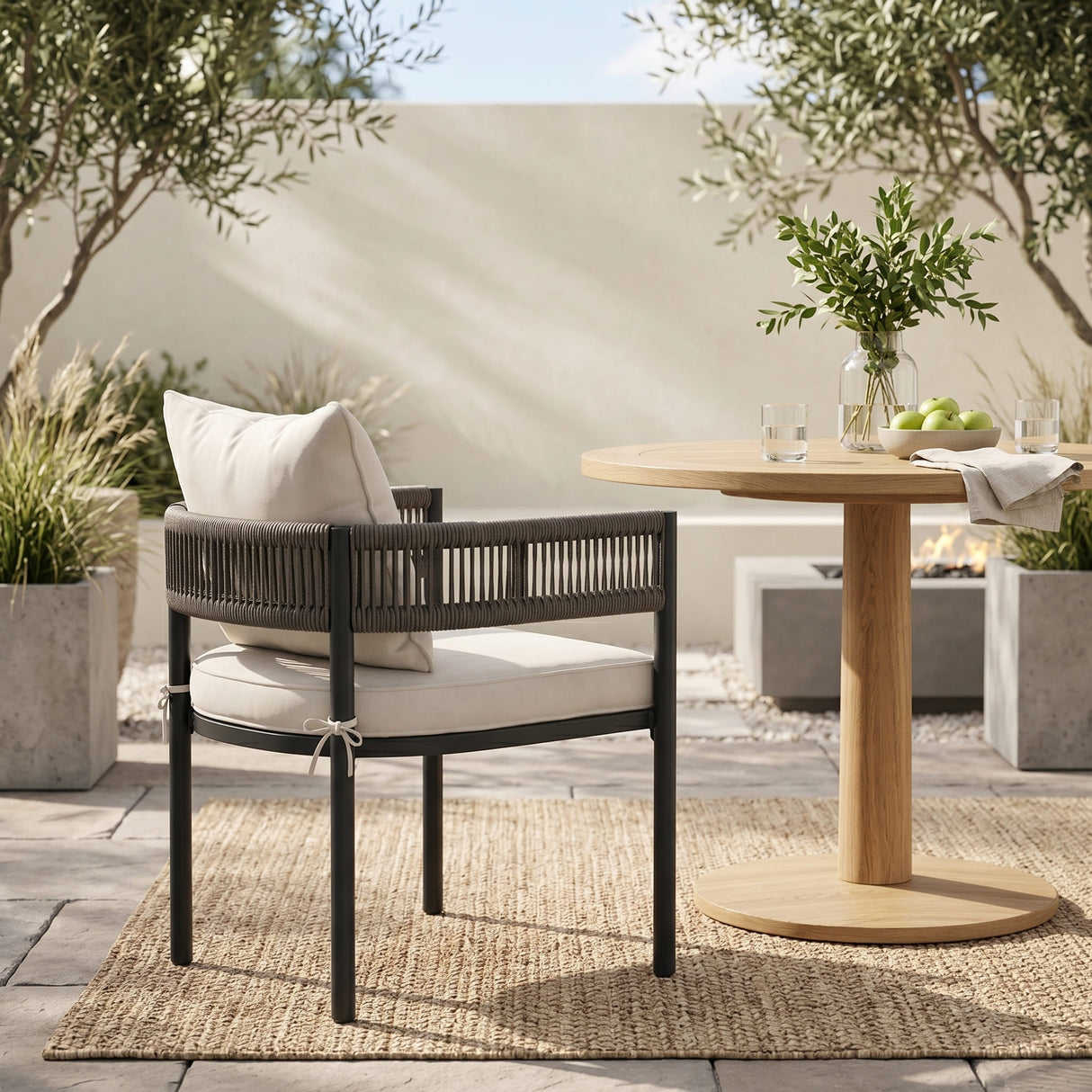 Vicllax Aria Low-back Outdoor Dining Armchair
